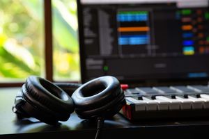 Music Production M.A. / Musikproduktion B.A.