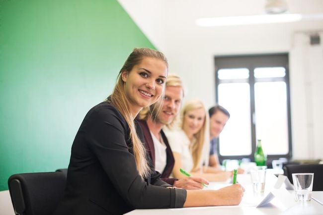 Die IST-Hochschule für Management bietet Fernstudiengänge aus den Bereichen Sport, Fitness, Gesundheit, Tourismus, Hospitality, Event, Medien und Kommunikation an.