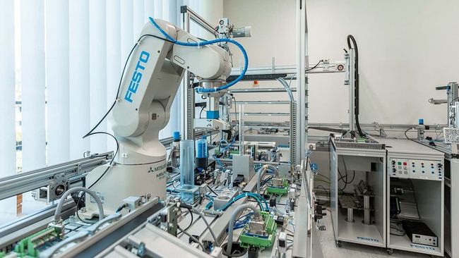 Die Lernfabrik im Labor der Wirtschaftsingenieure.