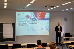 Vorlesung im Bereich Sportmanagement am Campus Ismaning