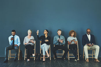 Bewerber im Wartezimmer