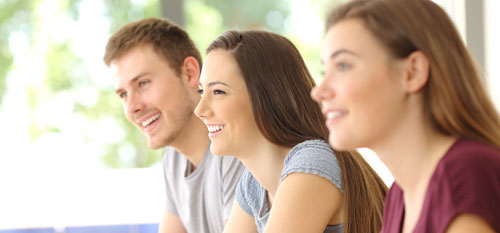 lächelnde Studenten